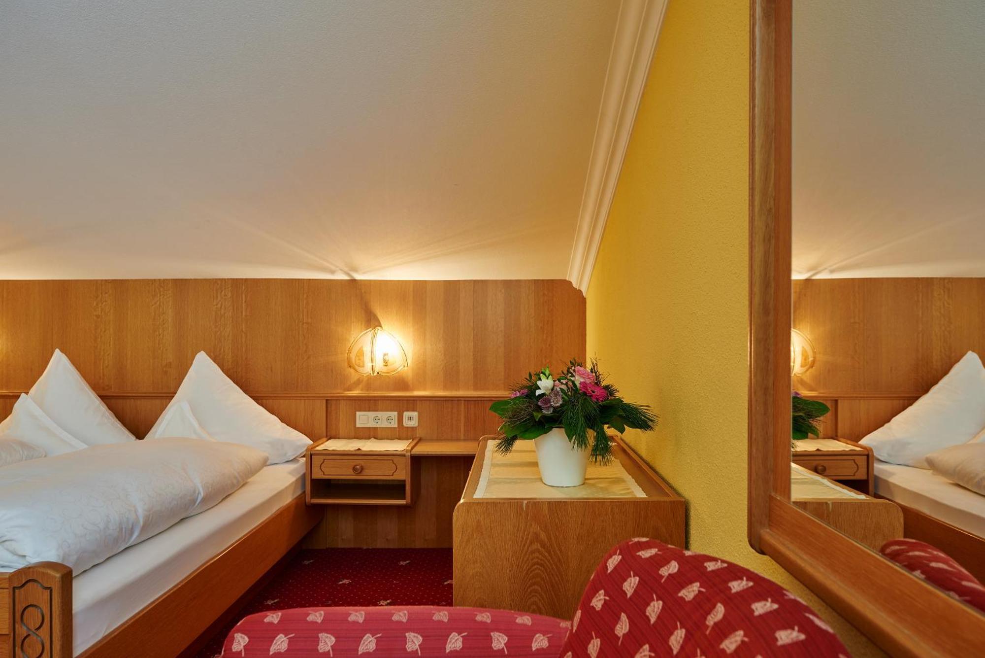 Hotel Restaurant formarin Oberlech Cameră foto